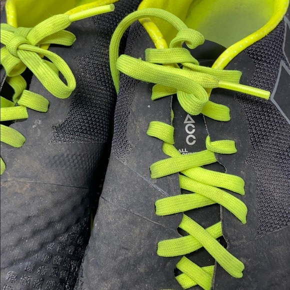 Nike Indoor Soccer Shoes - Picture 6 of 8